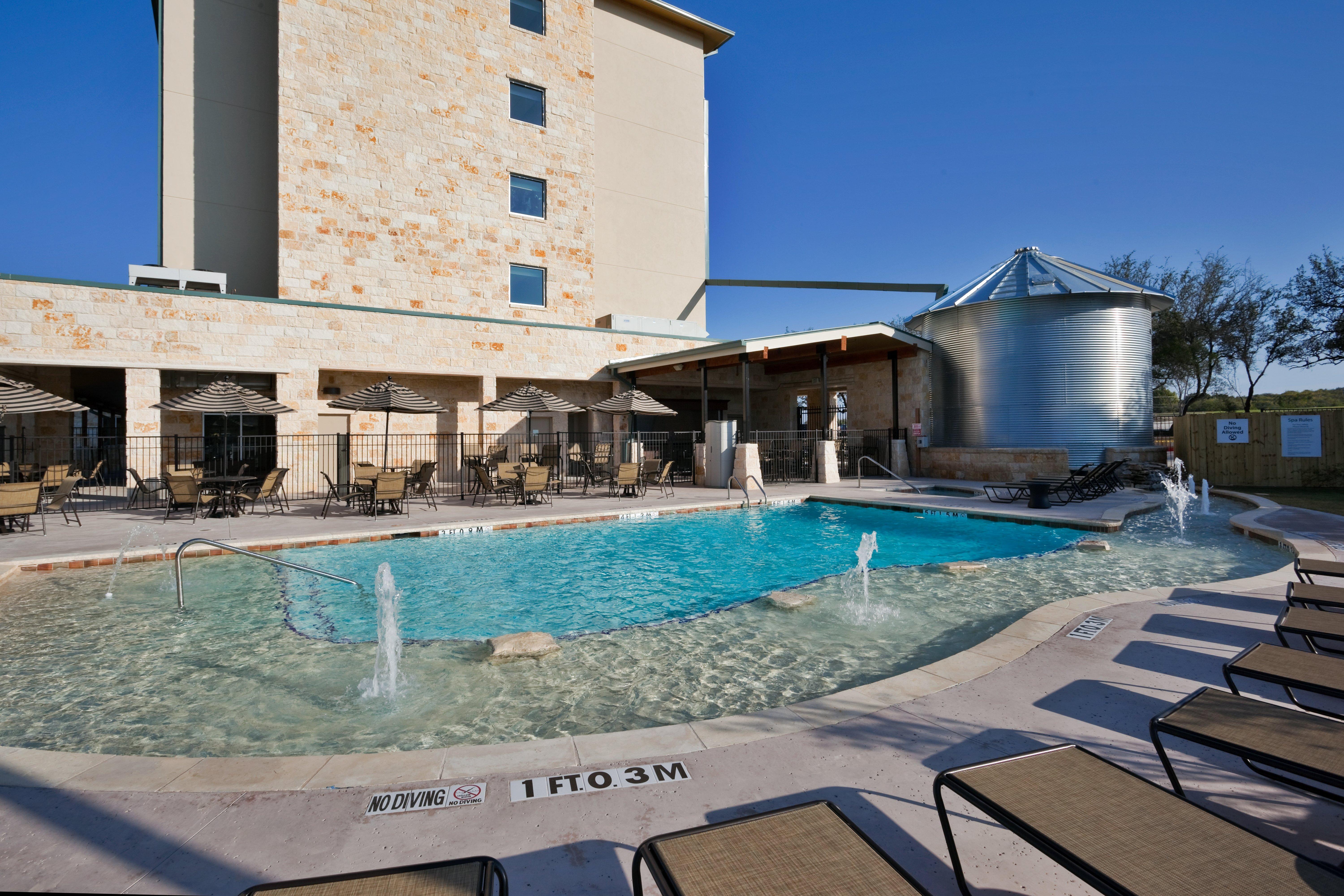 Holiday Inn San Antonio Northwest- Seaworld Area By Ihg Ngoại thất bức ảnh