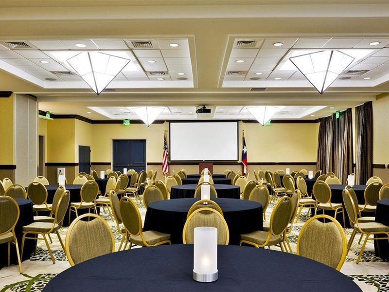 Holiday Inn San Antonio Northwest- Seaworld Area By Ihg Ngoại thất bức ảnh